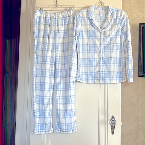 ❄️NWT Adonna 2 Piece Sleep Set Blue Plaid Size Small - Picture 1 of 5